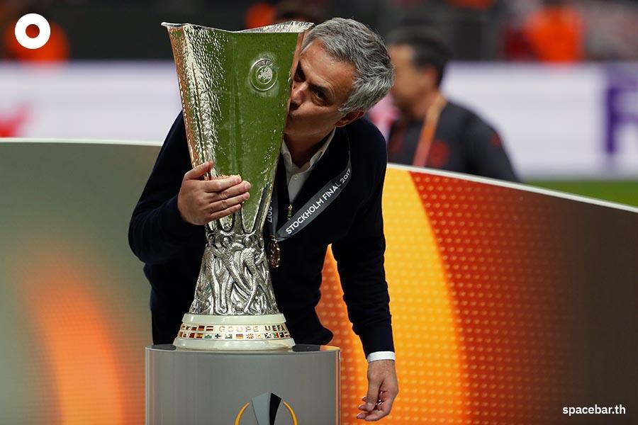 https://images.ctfassets.net/i3o8p9lzd06f/4Ho8YF4jnymgqdN8snNr43/385da7e60cf73c7a51b704b2a4e02a40/Jose-Mourinho-achievements-at-the-age-of-60-SPACEBAR-Photo04