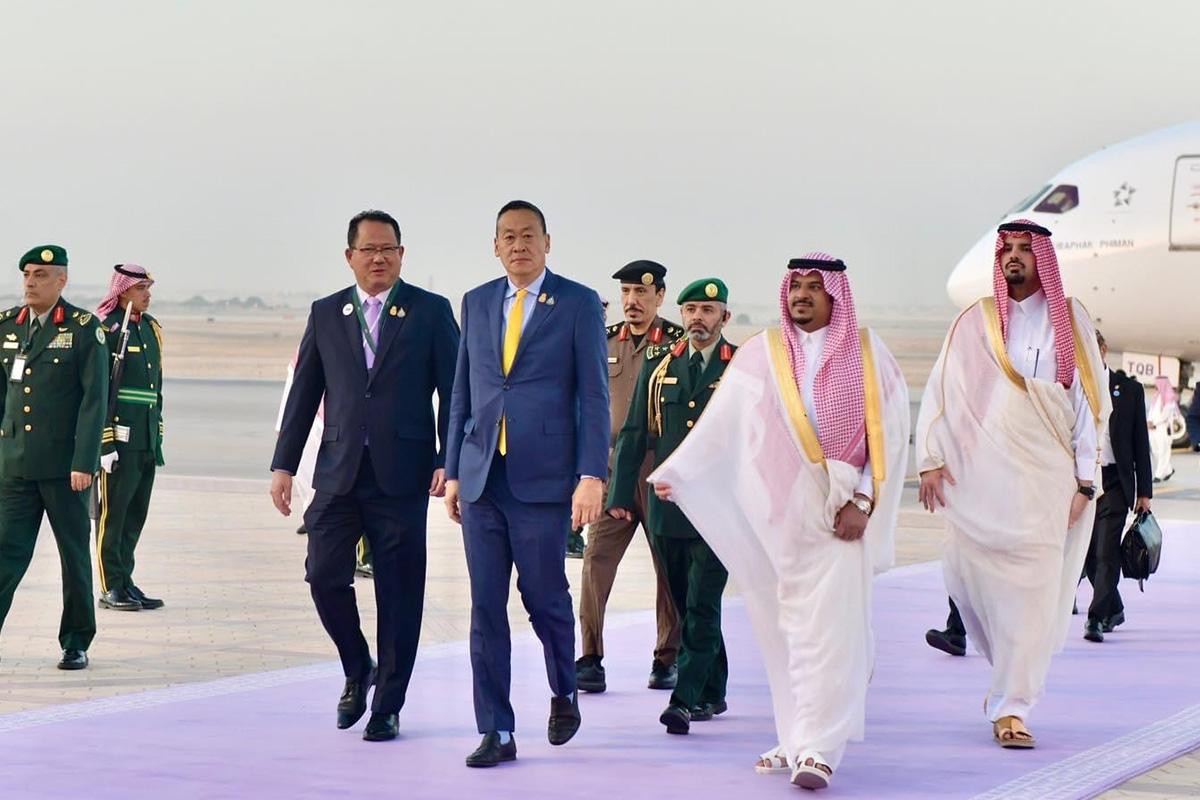 Prime-Minister-has-arrived-in-Saudi-Arabia-SPACEBAR-Photo02.jpg