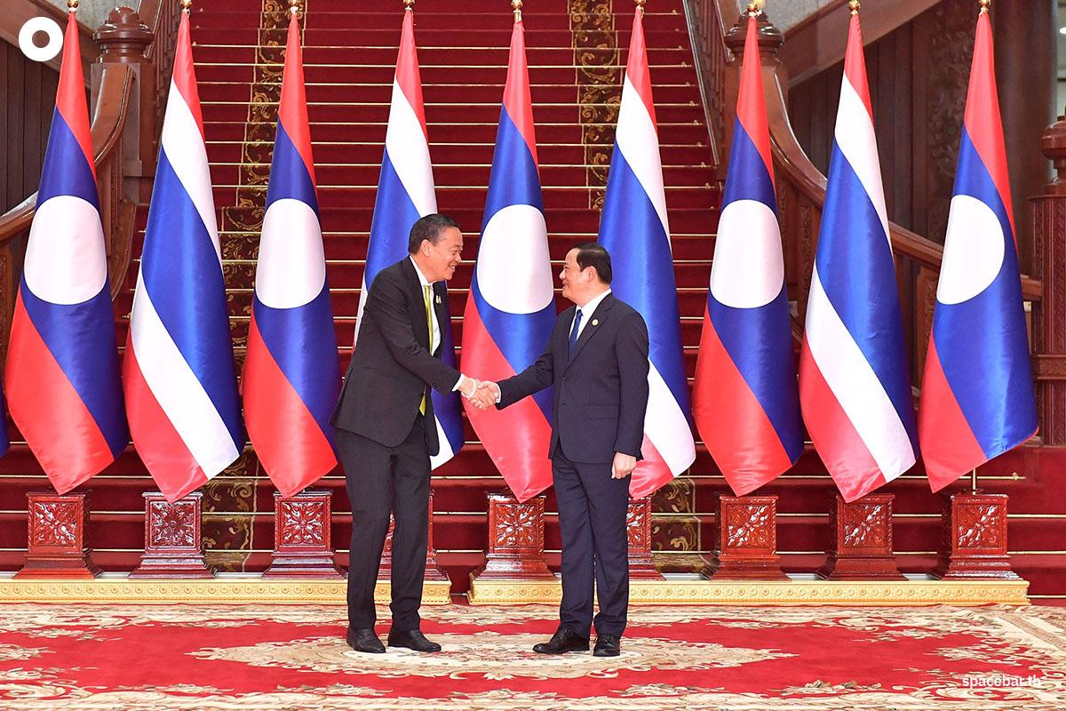 Prime-Minister-paid-an-official-visit-to-the-Lao-PDR-SPACEBAR-Photo04.jpg