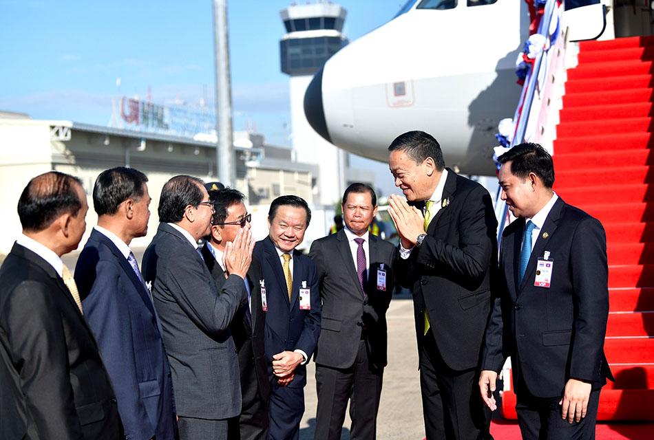 Prime-Minister-paid-an-official-visit-to-the-Lao-PDR-SPACEBAR-Thumbnail.jpg