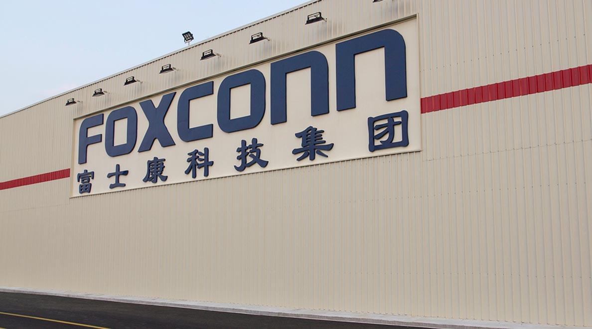Protests-erupt-at-largest-IPhone-factory-in-China-foxconn-SPACEBAR-Hero