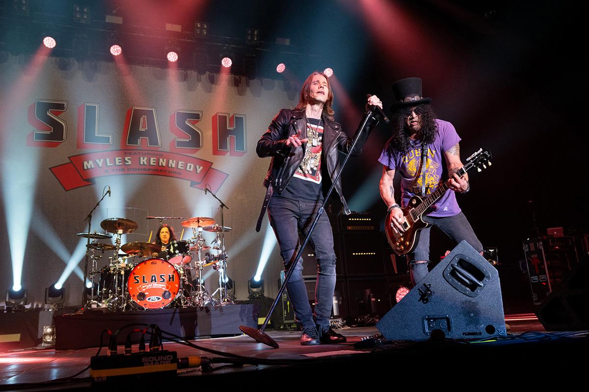 Review-Slash-featuring-Myles-Kennedy-and-The-Conspirators-Edit-SPACEBAR-Photo05.jpg