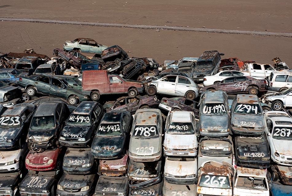 Shot-of-the-day-Hundreds-of-vehicles-Backyard-World-Junk-Atacama-Desert-Chile-SPACEBAR-Thumbnail