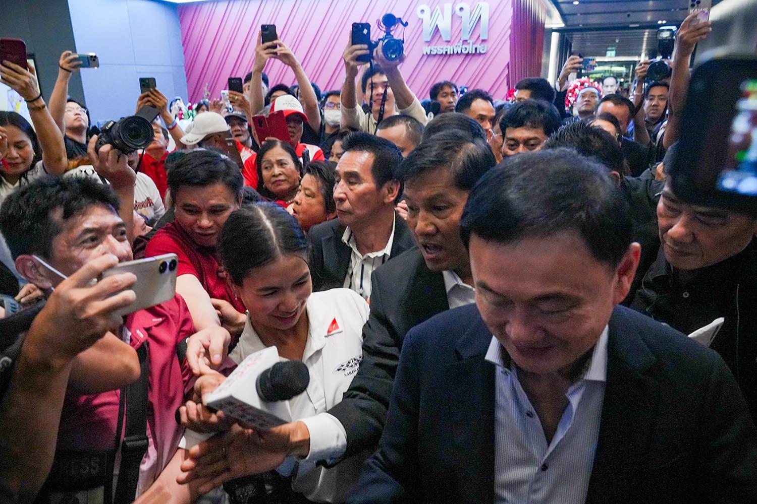 Thaksin-Comeback-Pheuthai-Party-Red-Shirt-SPACEBAR-Hero.jpg