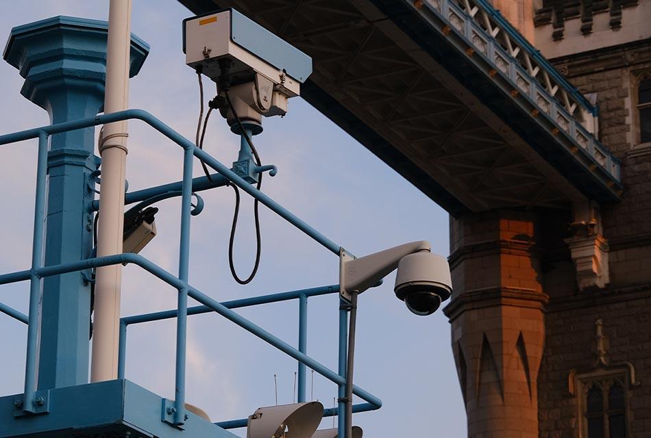 UK-government-bans-new-Chinese-security-cameras-SPACEBAR-Thumbnail