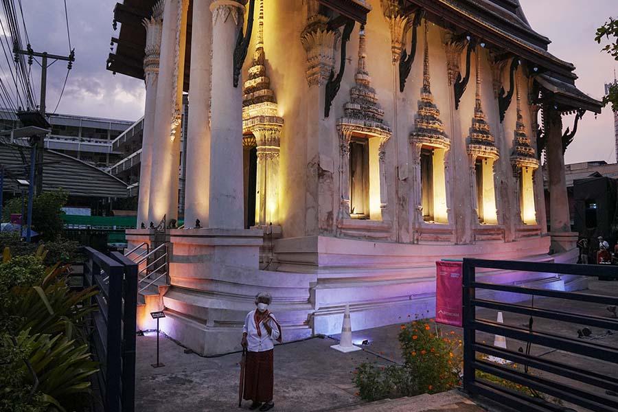 https://images.ctfassets.net/i3o8p9lzd06f/4N0b7KBQUh4MyETEsGwCAM/b9536125a8ce9472fafdc0e887017c17/Unfolding-Bangkok-Hidden-Temple-SPACEBAR-Photo01