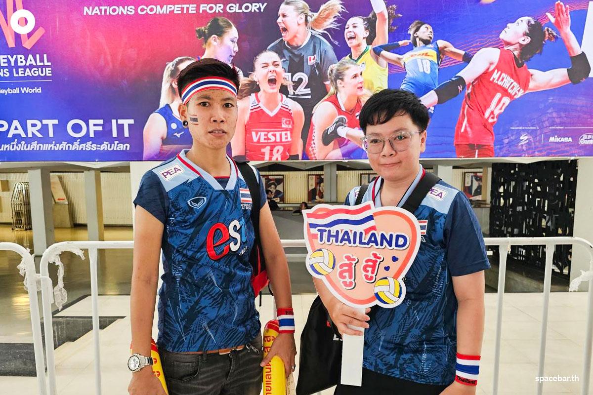 https://images.ctfassets.net/i3o8p9lzd06f/7cuRj76nyPx4Av5FpRW4wx/227147fb4c1883a75a492e38aaefed3c/Volleyball-Thai-Fan-Comments-SPACEBAR-Photo04