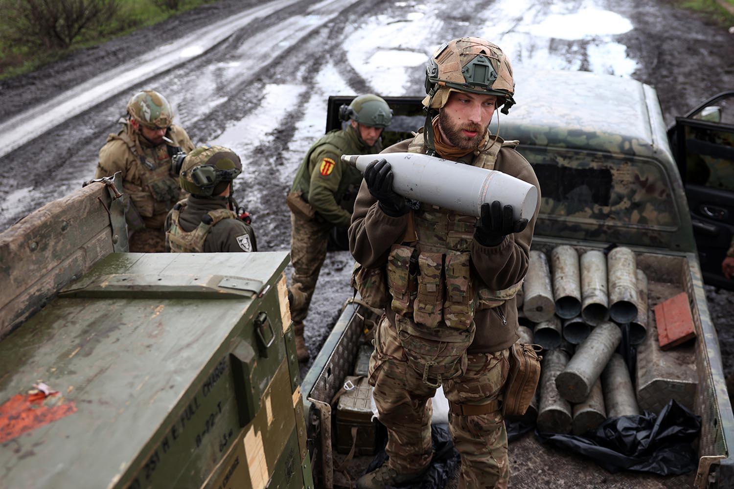 Weapons-West-aimed-help-Ukraine-sold-in-Poland-Romania-SPACEBAR-Hero