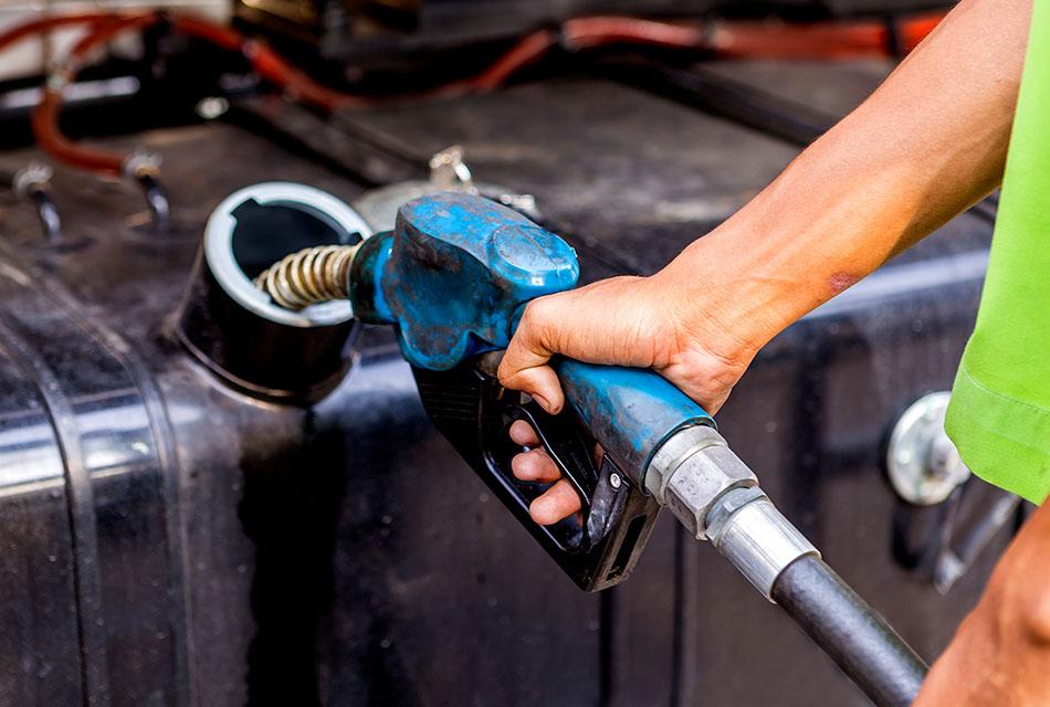 energy-gasoline-oil-price-reduce-SPACEBAR-Thumbnail.jpg