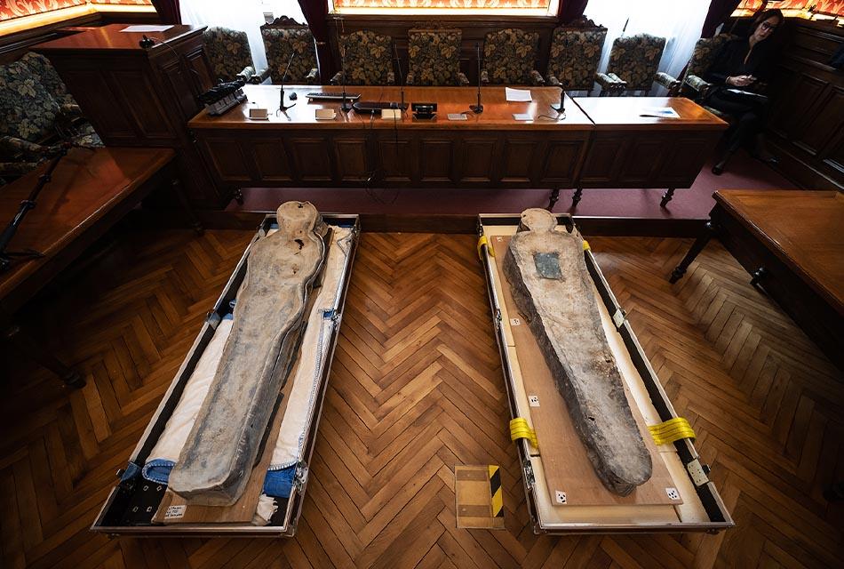 expert-revealed-notre-dame-sarcophagus-SPACEBAR-Thumbnail