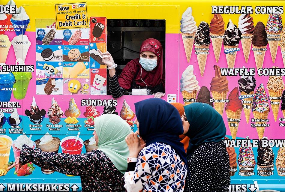 gaza-using-ice-cream-trucks-store-bodies-SPACEBAR-Thumbnail.jpg