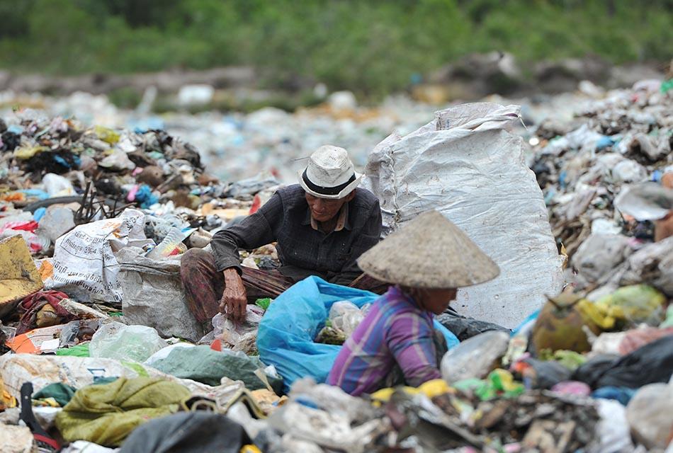 ho-chi-minh-citys-plastic-habit-leaves-piles-of-waste-SPACEBAR-Thumbnail