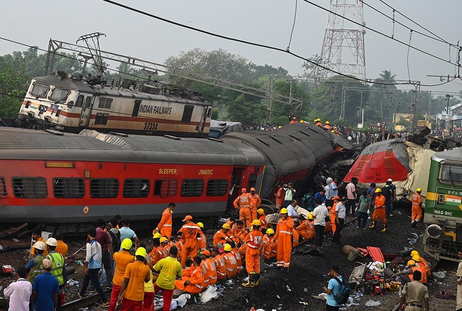 indian-train-collision-death-toll-nears-300-850-injured-SPACEBAR-Thumbnail