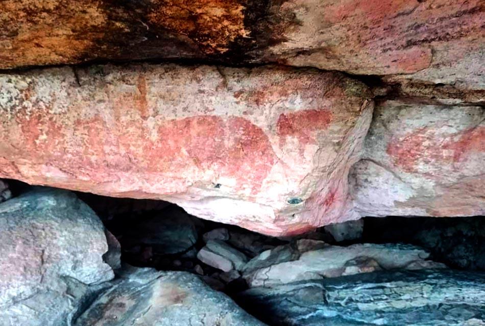 pha-mue-dang-cave-prehistoric-painting-found-SPACEBAR-Thumbnail