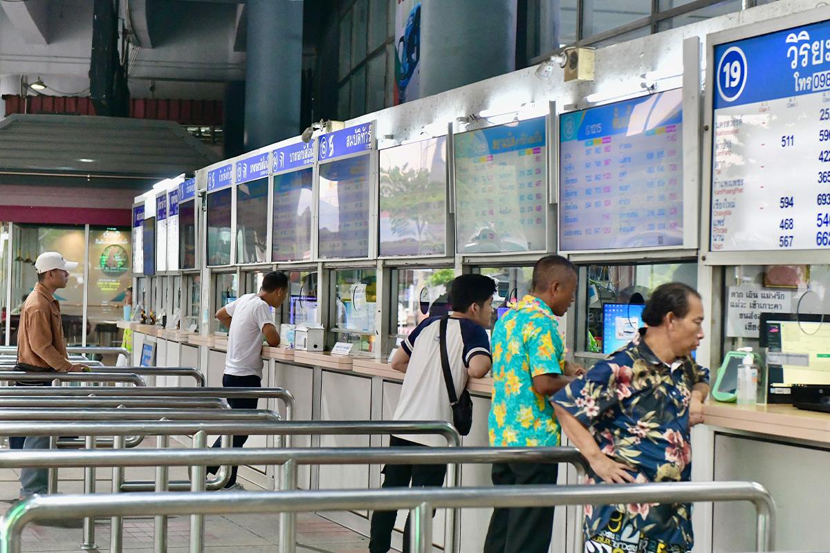 prime-minister-inspects-mo-chit-bus-station-songkran-2024-SPACEBAR-Photo02.jpg