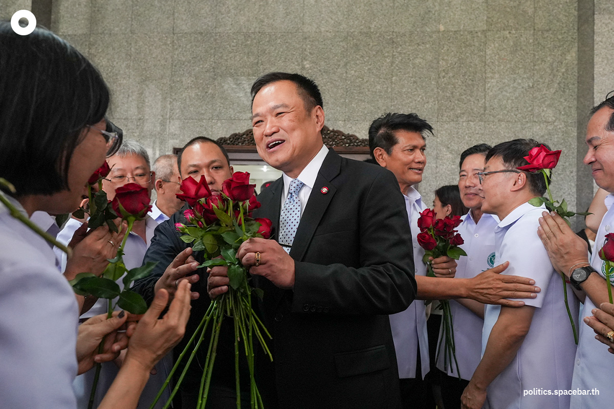 Anutin_Sathit_leaves_the_position_of_Minister_of_Public_Health_SPACEBAR_Photo00_15def73b1b.jpeg