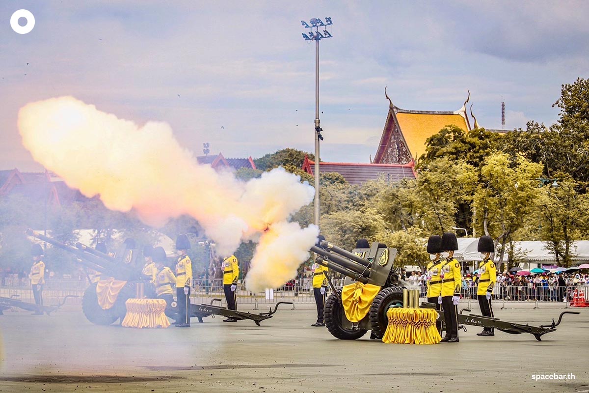Army_fires_21_gun_royal_salute_in_honor_of_His_Majesty_the_King_Birthday_of_the_Queen_SPACEBAR_Photo00_43efab51b6.jpg