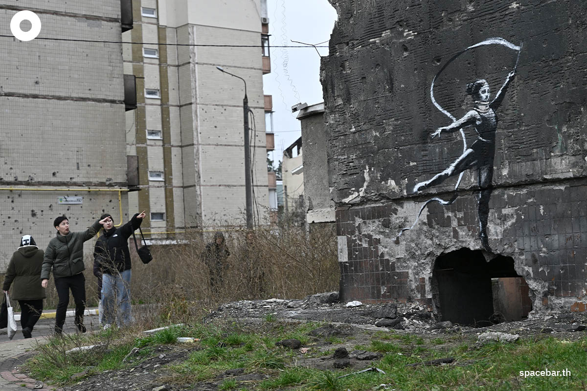 Banksy_unveils_mural_in_Ukrainian_town_liberated_from_Russians_SPACEBAR_Photo01_0f0d008e8b.jpeg