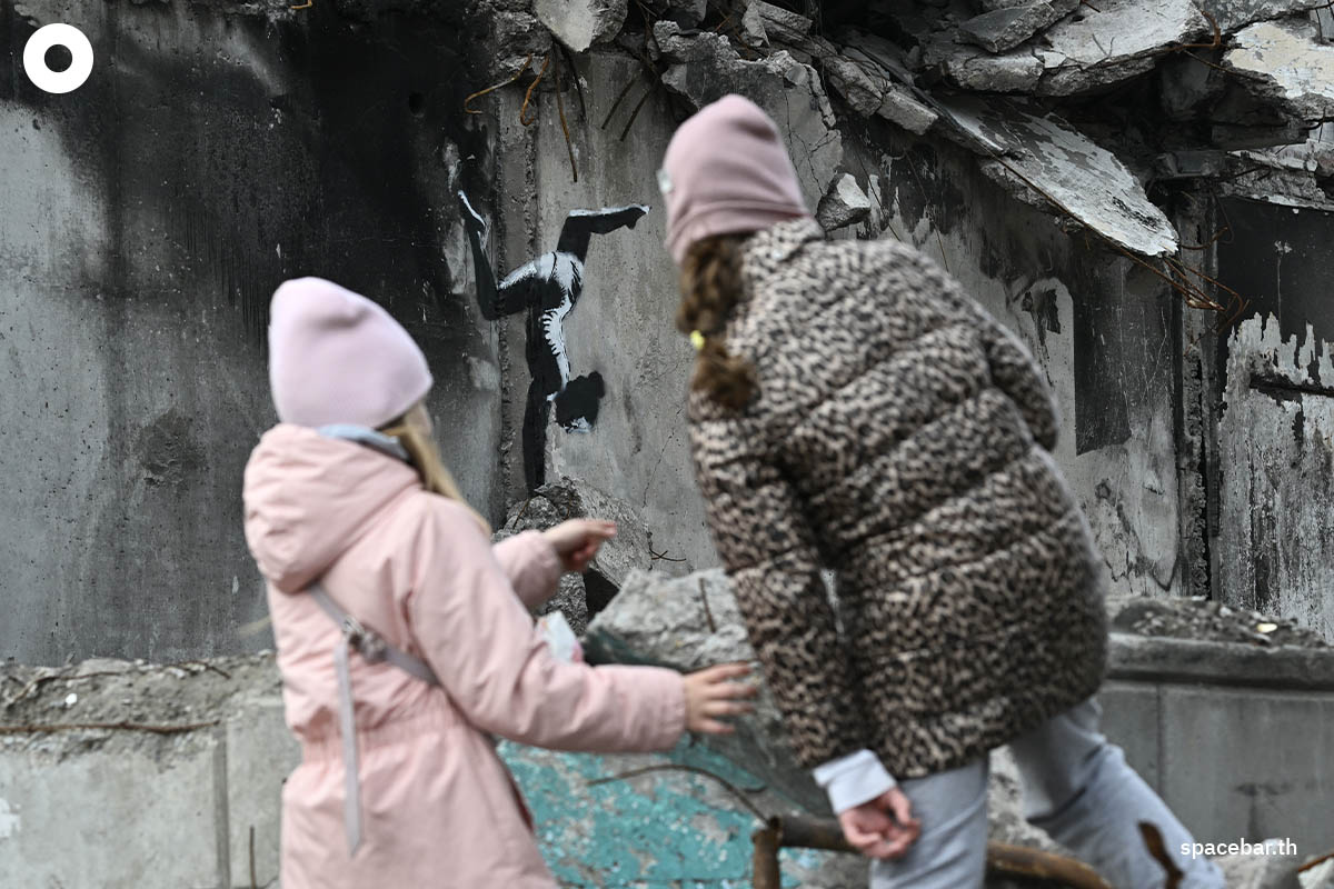 Banksy_unveils_mural_in_Ukrainian_town_liberated_from_Russians_SPACEBAR_Photo02_947075591c.jpeg