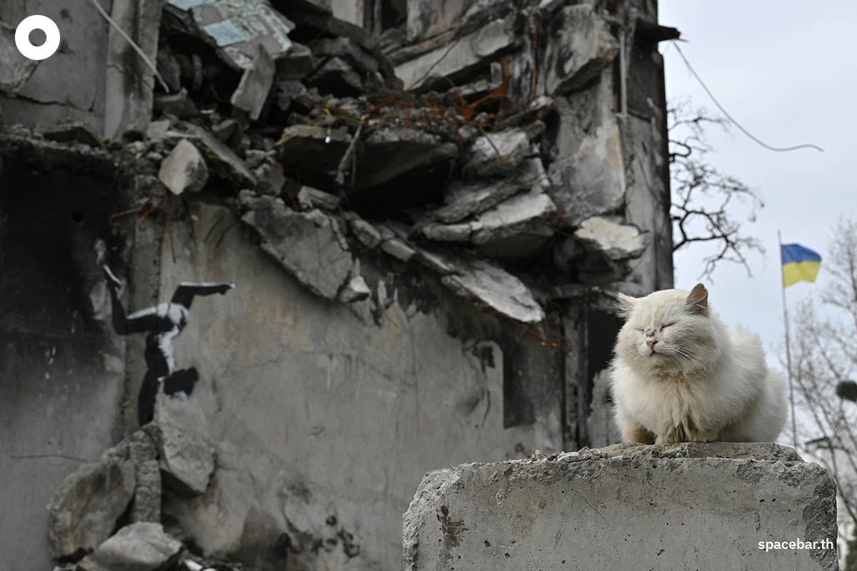 Banksy_unveils_mural_in_Ukrainian_town_liberated_from_Russians_SPACEBAR_Photo03_6ad4a1317e.jpeg