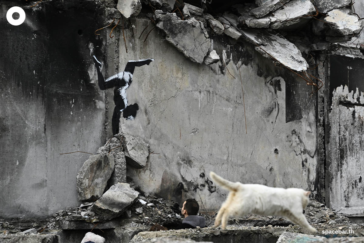 Banksy_unveils_mural_in_Ukrainian_town_liberated_from_Russians_SPACEBAR_Photo04_945119c57f.jpeg