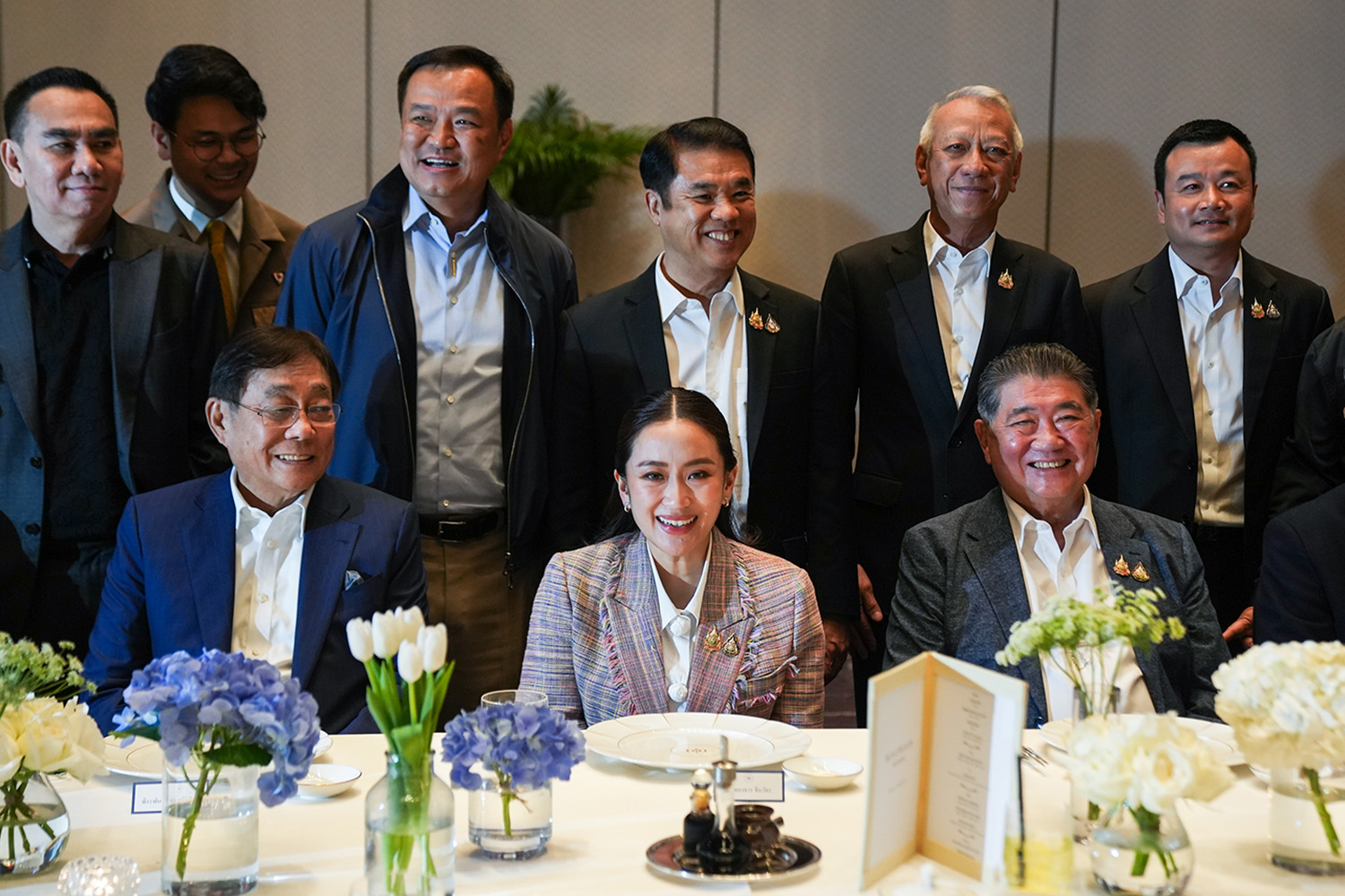 Cabinet_Dinner_Paetongtarn_SPACEBAR_Hero_126bd77068.jpg