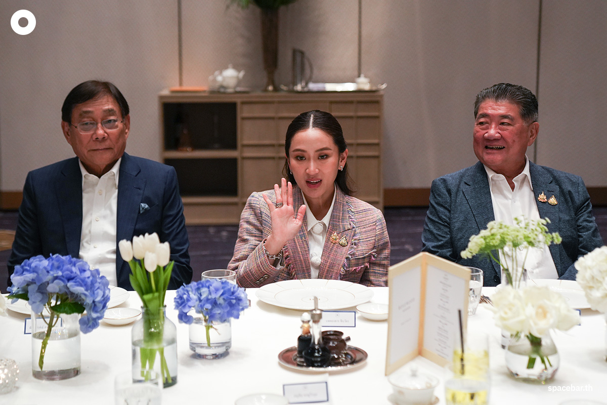 Cabinet_Dinner_Paetongtarn_SPACEBAR_Photo09_638c19ebcb.jpg