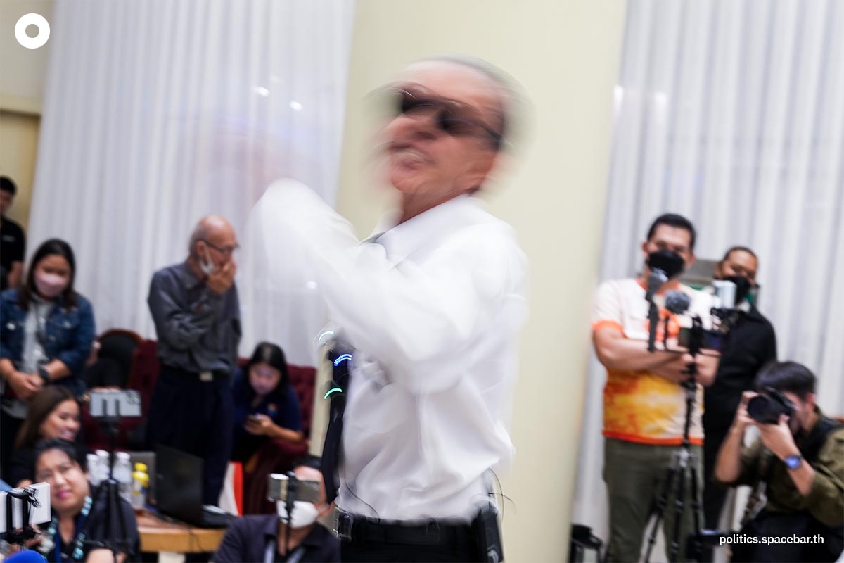 Chuwit_unfold_Superdeal_expel_Moveforword_Party_to_become_opposition_SPACEBAR_Photo08_b722da4776.jpeg