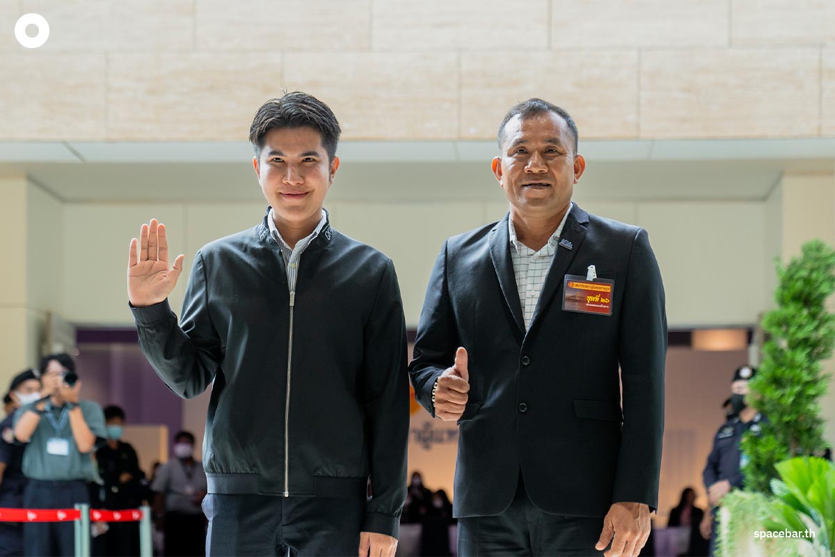 Famous_Politician_Present_The_Secretariat_of_The_House_of_Representatives_Second_Day_SPACEBAR_Photo02_b6576994f6.jpeg