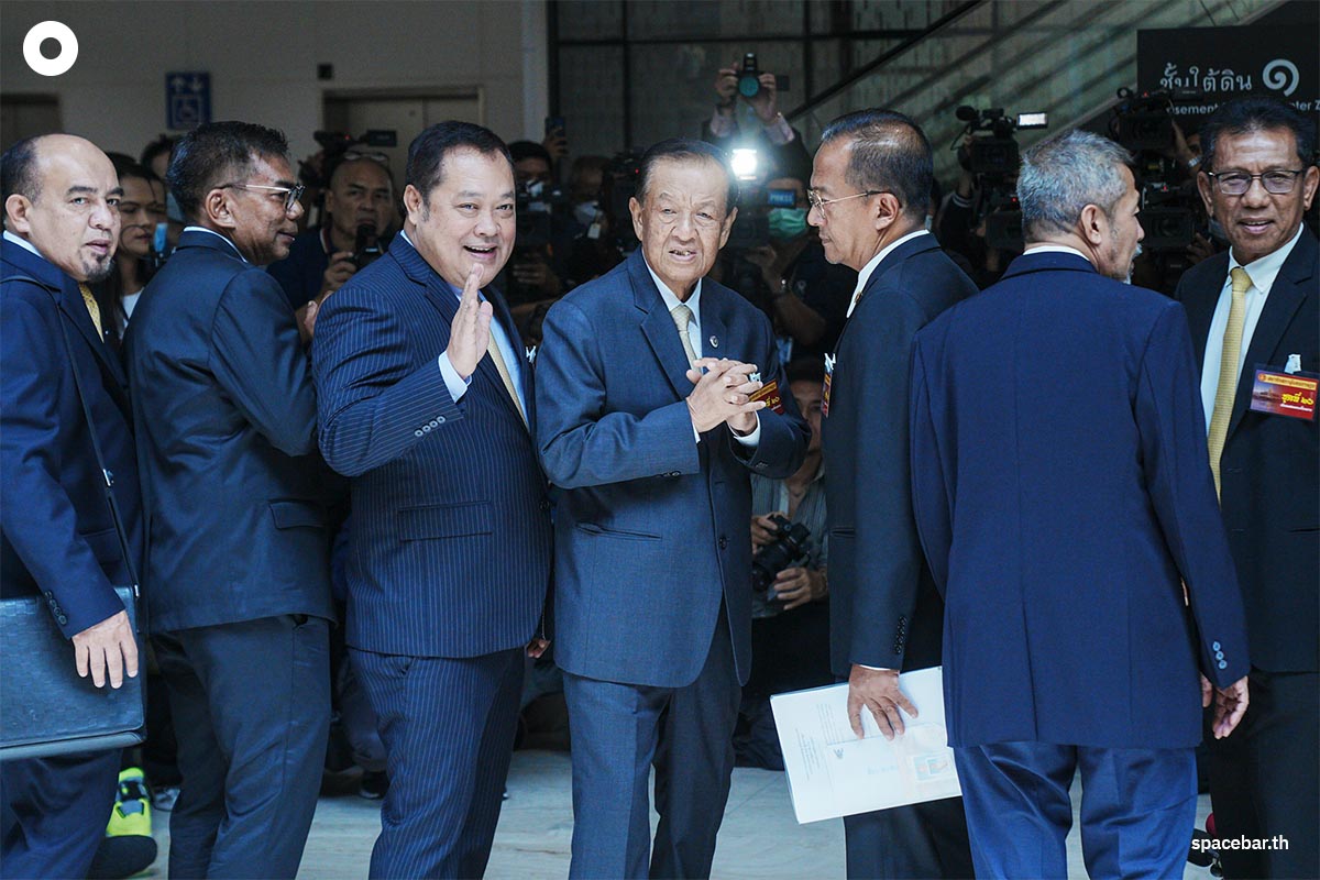 Famous_Politician_Present_The_Secretariat_of_The_House_of_Representatives_Second_Day_SPACEBAR_Photo04_7bc8242a50.jpeg
