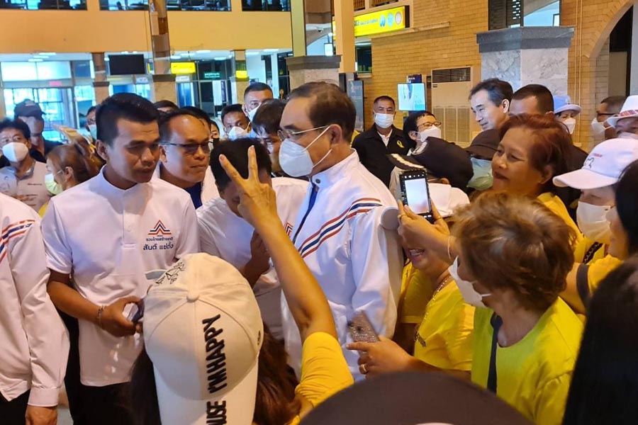 Gen_Prayut_and_United_Thai_Nation_Party_arrived_Chumphon_SPACEBAR_Photo03_c81b44df6b.jpeg