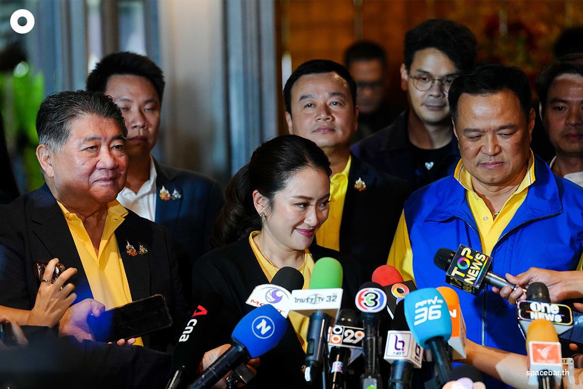 Government_Dinner_PPRP_Thaksin_SPACEBAR_Photo04_7d1349adff.jpg