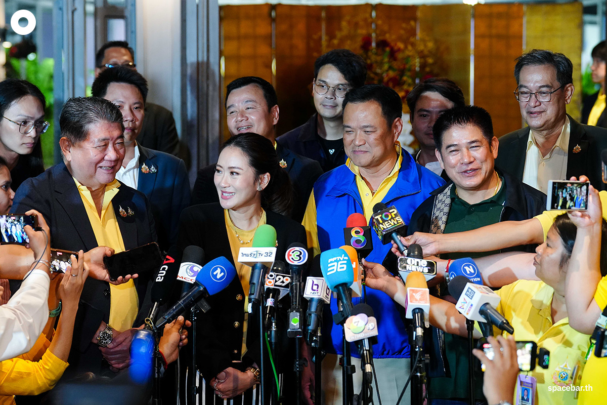Government_Dinner_PPRP_Thaksin_SPACEBAR_Photo07_a109e1c0b4.jpg