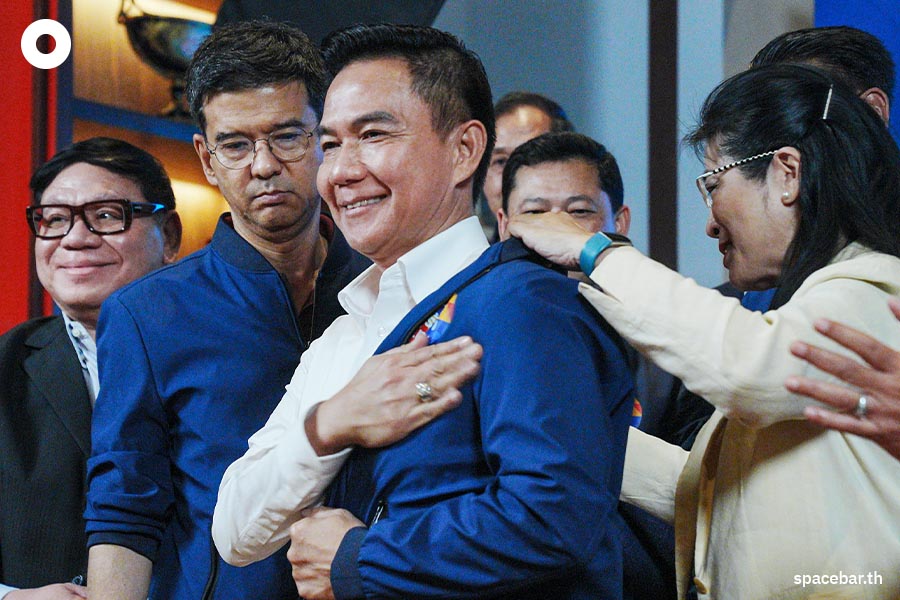 Karun_Chavalit_Thai_Sang_Thai_Party_Gratitude_SPACEBAR_Photo05_5500b15b52.jpeg