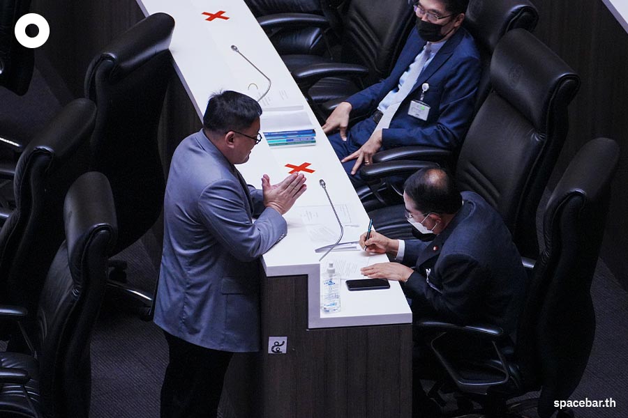 M_Ps_debate_and_criticize_the_cannabis_bill_SPACEBAR_Photo02_8a42ce53a7.jpeg