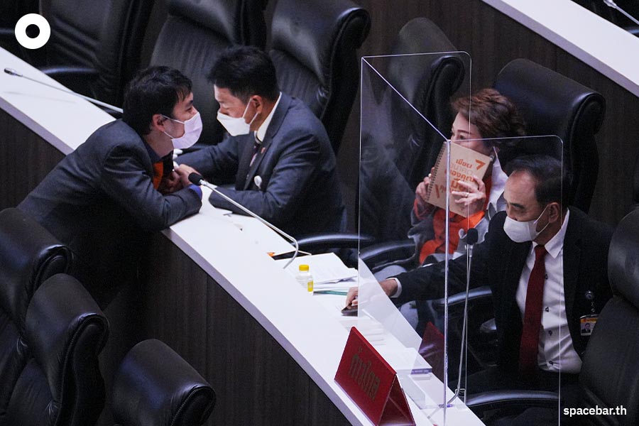M_Ps_debate_and_criticize_the_cannabis_bill_SPACEBAR_Photo04_7f1f7dcf87.jpeg