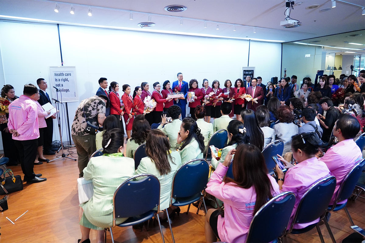 Many_agencies_came_to_give_blessings_and_discuss_with_Srettha_SPACEBAR_Photo04_0a5782bd56.jpeg