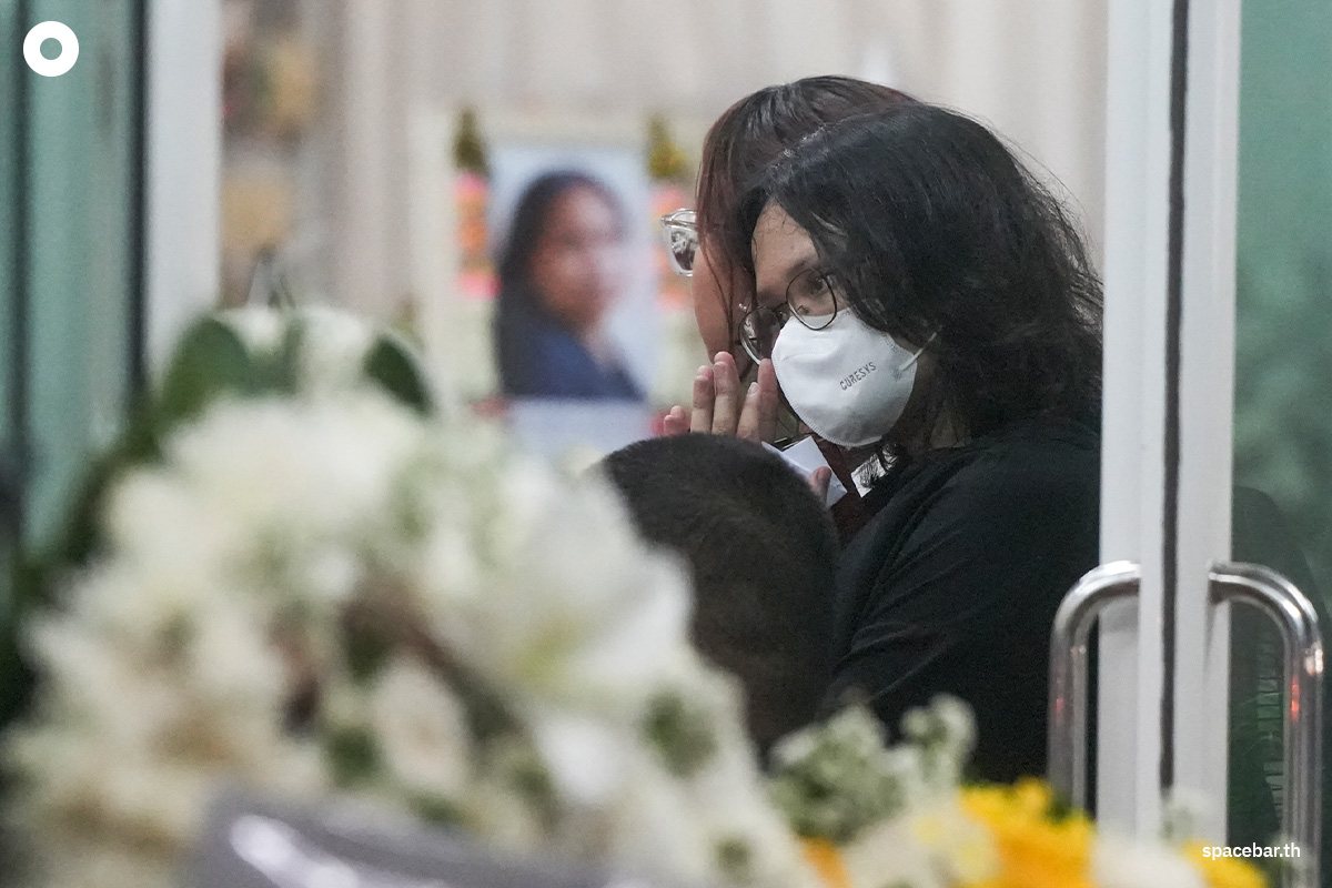 Netiphon_pray_for_funeral_one_day_SPACEBAR_Photo01_5920fb64d6.jpg