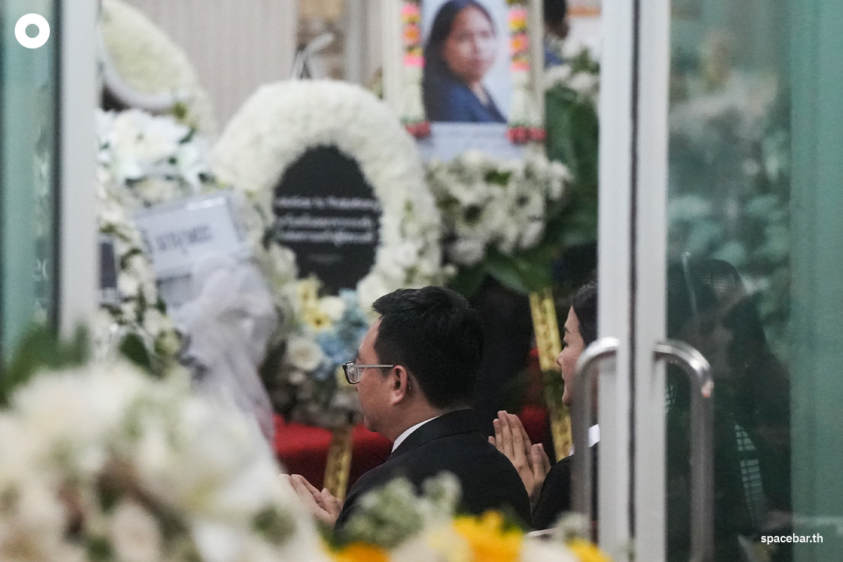 Netiphon_pray_for_funeral_one_day_SPACEBAR_Photo05_904dc24993.jpg