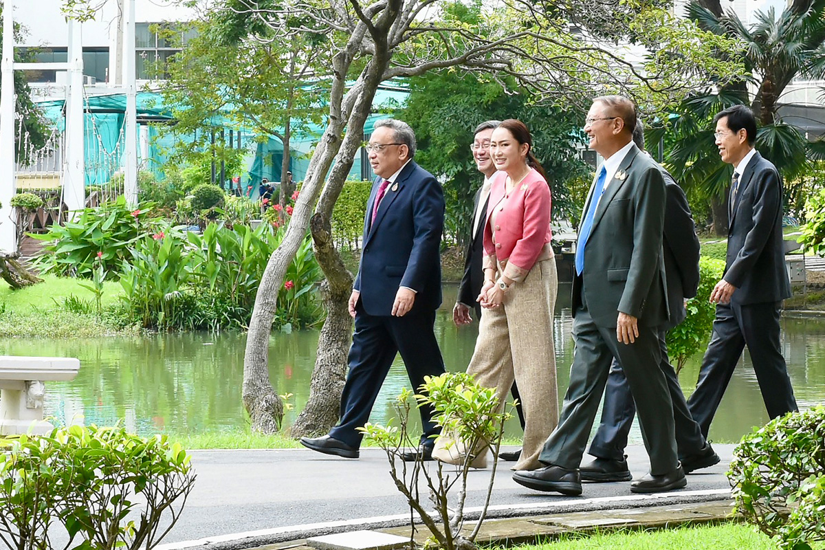 Open_house_Phitsanulok_First_meeting_of_the_advisory_team_of_Prime_Minister_Pae_Thongthan_SPACEBAR_Photo06_cab66b50eb.jpg