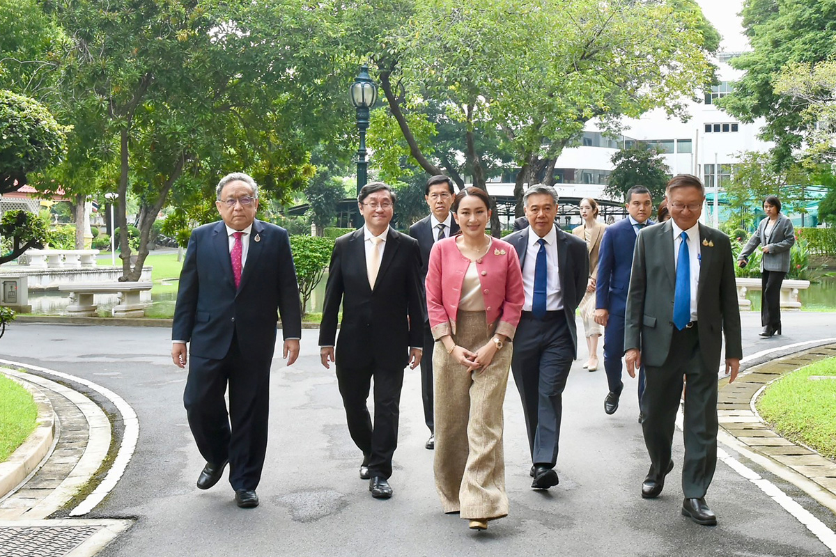 Open_house_Phitsanulok_First_meeting_of_the_advisory_team_of_Prime_Minister_Pae_Thongthan_SPACEBAR_Photo07_9a30eb2ad9.jpg