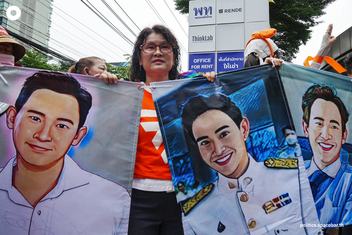 Orange_Shirt_Mob_Warning_Pheu_Thai_Party_SPACEBAR_Photo03_3d44d2ef21.jpeg