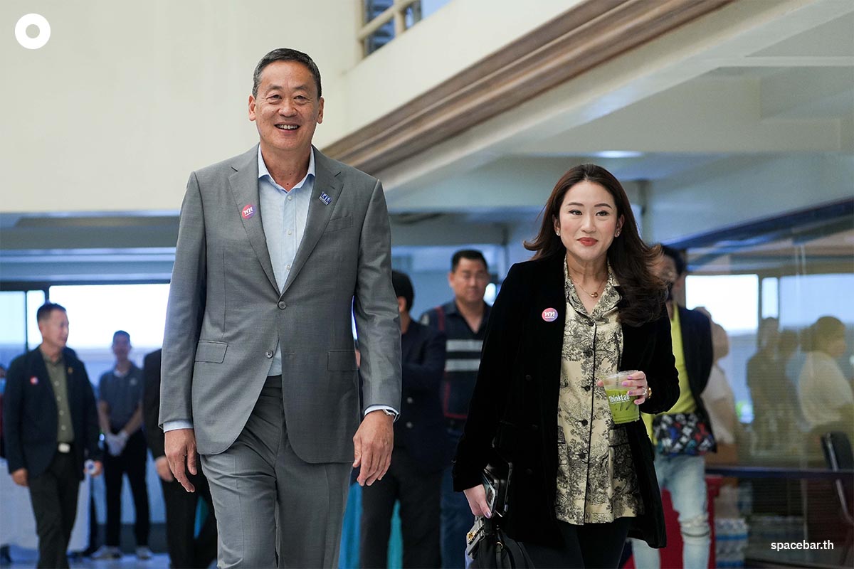 Paethongtan_Take_Daughter_To_Pheu_Thai_Party_SPACEBAR_Photo03_fbb62eaccd.jpeg