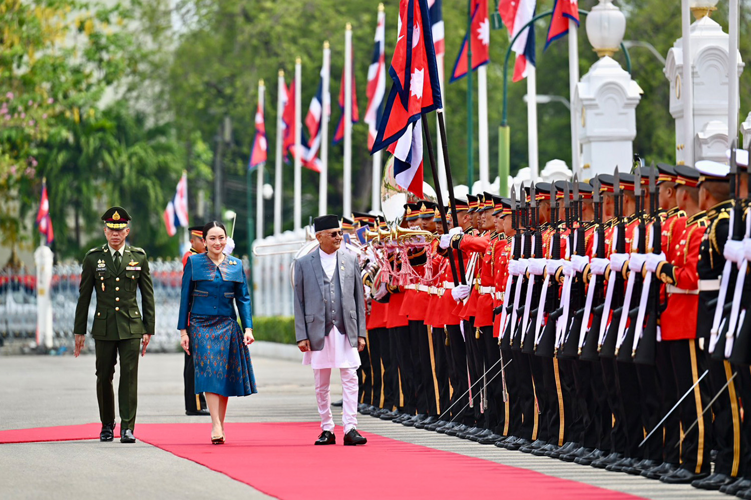 Paetongtarn_welcomes_the_Prime_Minister_of_Nepal_SPACEBAR_Hero_8489c3ec72.jpg