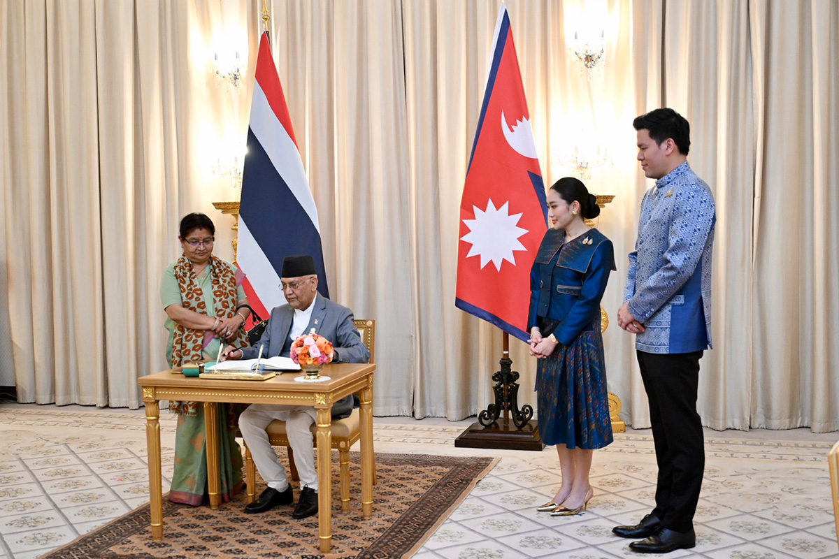 Paetongtarn_welcomes_the_Prime_Minister_of_Nepal_SPACEBAR_Photo04_ff3bce5846.jpg