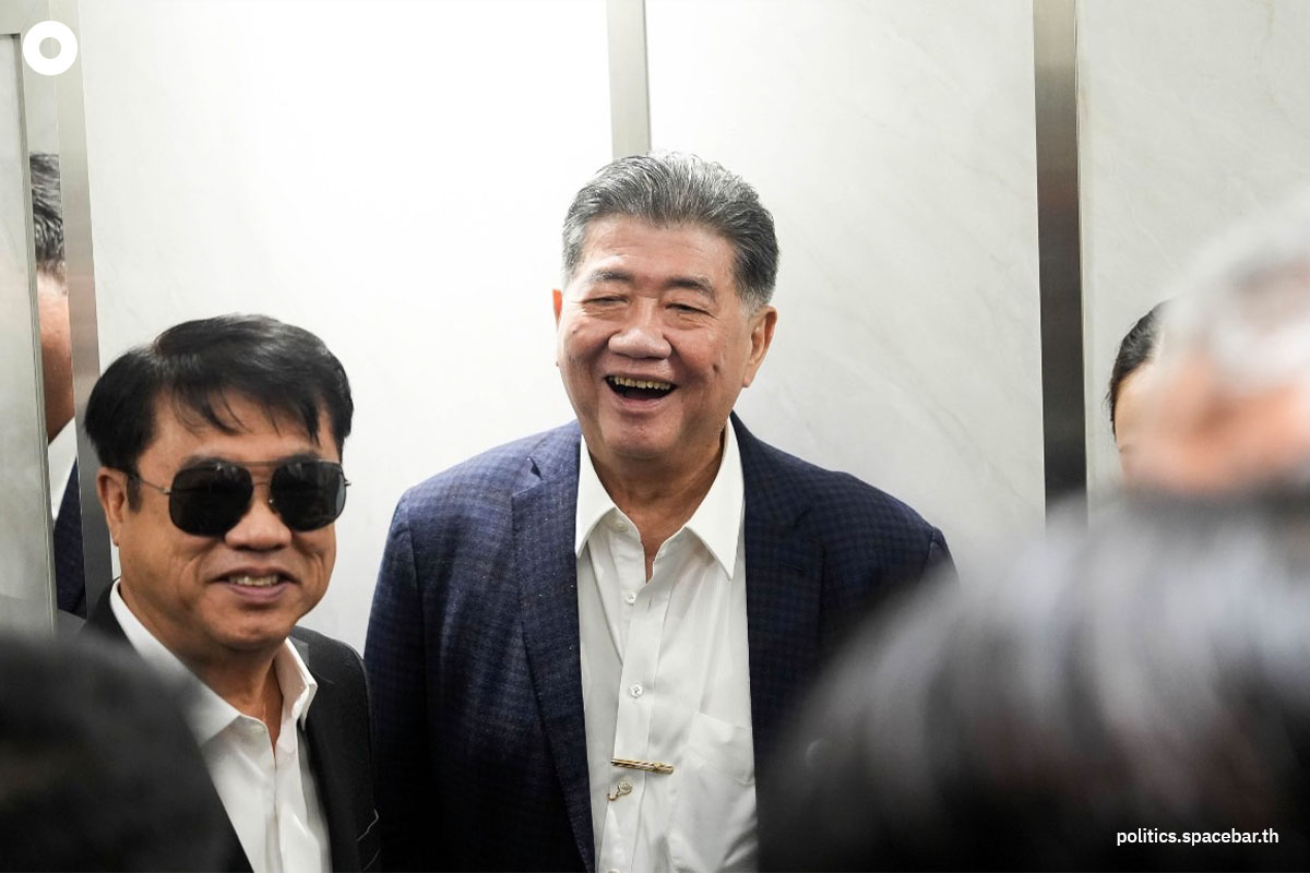 Pheu_Thai_Party_discusses_Moveforword_Party_Vote_for_the_Prime_Minister_SPACEBAR_Photo01_d64c55e77d.jpeg