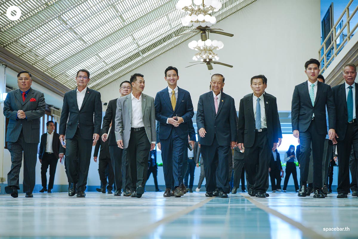 Phitha_led_meeting_of_8_parties_to_form_government_SPACEBAR_Photo02_44fdeca53d.jpeg