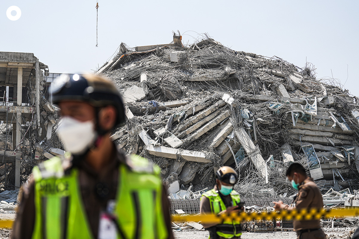 Photo_Story_Bangkok_building_collapse_2_SPACEBAR_Photo00_52748db16d.jpg