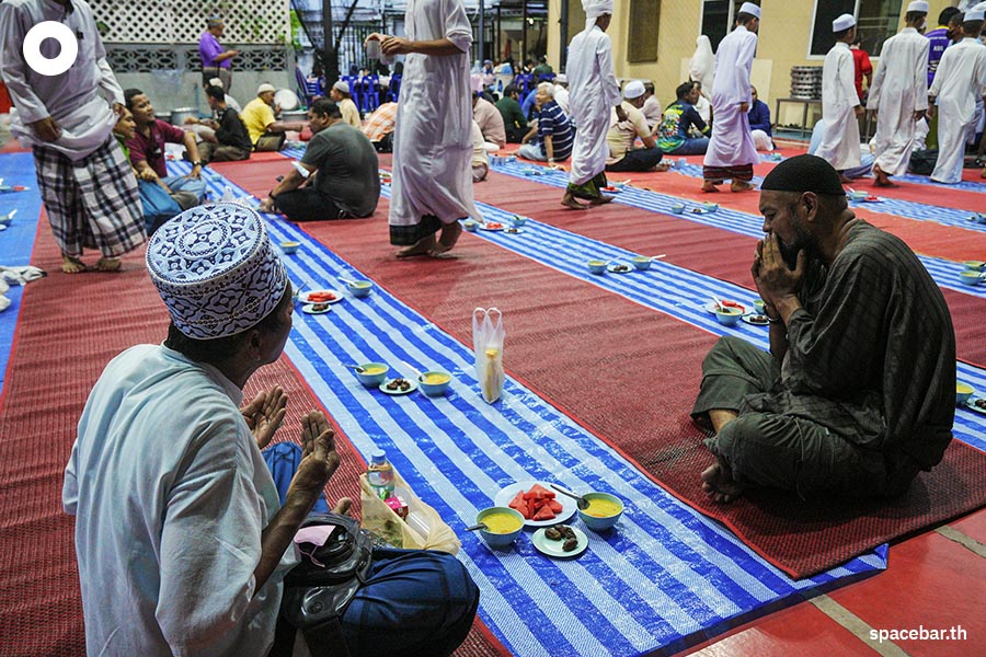 Photo_Story_Fasting_in_Ramadon_SPACEBAR_Photo08_d52fea0d63.jpeg