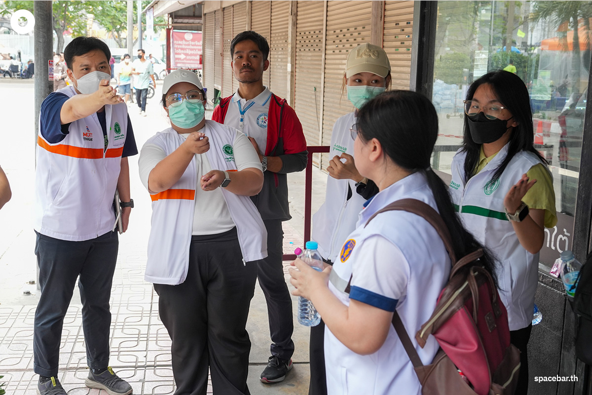 Photo_Story_Myanmar_interpreter_Building_collapse_SPACEBAR_Photo04_8bbfe7be9e.jpg